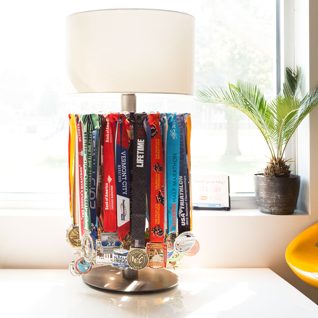Tabletop Race Medal Display Lamp – Gone For a Run