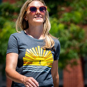 Women's Everyday Runners Tee - Here Comes The Sun