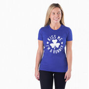 Running Women's Everyday Tee - Kiss Me I am a Runner Shamrock