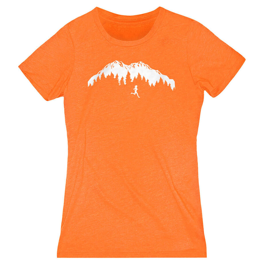 Women's Everyday Runners Tee - Trail Runner in the Mountains
