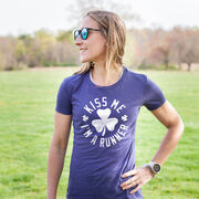 Running Women's Everyday Tee - Kiss Me I am a Runner Shamrock