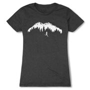 Women's Everyday Runners Tee - Trail Runner in the Mountains