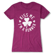 Running Women's Everyday Tee - Kiss Me I am a Runner Shamrock