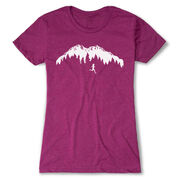 Women's Everyday Runners Tee - Trail Runner in the Mountains