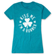 Running Women's Everyday Tee - Kiss Me I am a Runner Shamrock