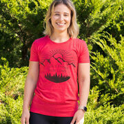 Women's Everyday Runners Tee - Life's Short Run Long (Mountains)