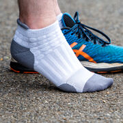 RunTechnology® Performance Socks (White)