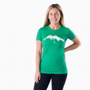 Women's Everyday Runners Tee - Trail Runner in the Mountains