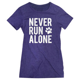 Women's Everyday Runners Tee - Never Run Alone (Bold)