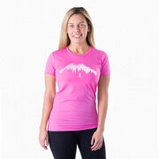 Women's Everyday Runners Tee - Trail Runner in the Mountains