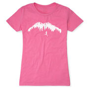Women's Everyday Runners Tee - Trail Runner in the Mountains