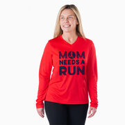 Women's Long Sleeve Tech Tee - Mom Needs A Run